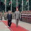 Chủ tịch nước Trần Đức Lương chủ trì Lễ đón Tổng thống Pháp Jacques Chirac thăm chính thức Việt Nam và dự Hội nghị Cấp cao Diễn đàn Á-Âu lần thứ 5 (ASEM 5), từ ngày 6 - 8/10/2004. (Ảnh: Nguyễn Khang/TTXVN)