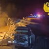 Hiện trường vụ sập cầu khiến tàu khách bị vùi lấp ở Bryansk, Nga, ngày 1/6/2025. (Ảnh: THX/TTXVN)