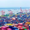Quang cảnh cảng hàng hóa ở tỉnh Giang Tô, Trung Quốc. (Nguồn: THX/TTXVN)