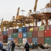 Hàng hóa được xếp tại cảng ở Bangkok, Thái Lan. (Ảnh: AFP/TTXVN)