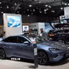 Nhà sản xuất xe Trung Quốc BYD giới thiệu nhiều mẫu xe tích hợp công nghệ cao tại Triển lãm. (Ảnh: Hương Giang/TTXVN)