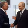 Tổng thống Nga Vladimir Putin (phải) tiếp Đặc phái viên của Tổng thống Mỹ Steve Witkoff tại thành phố St. Petersburg, ngày 11/4/2025. (Ảnh: REUTERS/TTXVN)