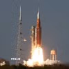 Tên lửa của NASA rời bệ phóng tại Trung tâm Vũ trụ Kennedy ở Cape Canaveral, Florida, Mỹ. (Ảnh: AA/TTXVN)