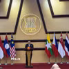 Tổng Thư ký ASEAN Kao Kim Hourn thông báo kết quả Hội nghị Cấp cao ASEAN lần thứ 46. (Ảnh: Đỗ Quyên/TTXVN)