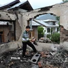 Ngôi nhà bị phá hủy trong cuộc giao tranh giữa quân đội Ấn Độ và Pakistan tại Salamabad, gần Đường kiểm soát (LoC).. (Ảnh: THX/TTXVN)