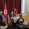 Nhà lãnh đạo Triều Tiên Kim Jong-un và con gái đã đến thăm Đại sứ quán Nga tại Bình Nhưỡng. (Ảnh: Yonhap)