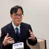 Giáo sư Shimizu Masaaki, Đại học Osaka, trả lời phỏng vấn của về ý nghĩa lịch sử của của sự kiện Chủ tịch Hồ Chí Minh ra đi tìm đường cứu nước. (Ảnh: Phạm Tuân/TTXVN)