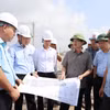 Chủ tịch Ủy ban Nhân dân tỉnh Phạm Hoàng Sơn kiểm tra, đôn đốc tiến độ xây dựng các khu tái định cư phục vụ sân bay Gia Bình. (Ảnh: Cổng Thông tin điện tử tỉnh Bắc Ninh)