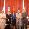 Đại sứ Việt Nam Ngô Minh Nguyệt cùng các Đại sứ Indonesia; Philippines và Thái Lan chụp ảnh lưu niệm. (Ảnh: Diệu Hương/TTXVN)
