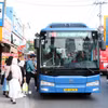 Khách lên, xuống tàu metro tuyến số 1 tại ga Thảo Điền, thành phố Thủ Đức. (Ảnh: Hồng Đạt/TTXVN)