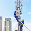 Trạm thu phát sóng VinaPhone 5G. (Ảnh: Minh Quyết/TTXVN)