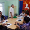 Quang cảnh một buổi thảo luận góp ý vào dự thảo văn kiện Đại hội XIV của Đảng tại Chi bộ Khu phố 1 Trần Hưng Đạo, phường Tuy Hòa, tỉnh Đắk Lắk. (Ảnh: Xuân Triệu/TTXVN)