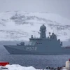 Một tàu hải quân Đan Mạch đang tuần tra vùng biển ngoài khơi Greenland. (Ảnh: rferl)