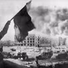 Ngày 19/11/1942, Liên Xô tung ra đòn phản công tại Stalingrad kéo dài 200 ngày đêm, đánh tan hơn 1,2 triệu quân phátxít. Ngày 2/2/1943, Stalingrad hoàn toàn được giải phóng, tạo bước ngoặt căn bản làm xoay chuyển cục diện của Thế chiến II, đồng thời đánh dấu thất bại nặng nề nhất của phát xít Đức từ đầu cuộc chiến. (Ảnh: Tư liệu quốc tế/TTXVN phát)