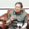 Ông Khieu Kanharith - Cố vấn tối cao trực tiếp của Quốc vương, Nghị sỹ Quốc hội Campuchia - trả lời phỏng vấn TTXVN. (Ảnh: Hoàng Minh/TTXVN)