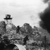 Một trận chiến bên trong thành cổ Quảng Trị, năm 1972. (Ảnh: Đoàn Công Tính)