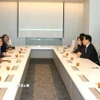 Đoàn đại biểu Hội Nhà báo Việt Nam làm việc với đoàn đại biểu báo Hankook Ilbo tại trụ sở báo Hankook Ilbo. (Ảnh: Đức Thắng/TTXVN)