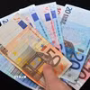 Đồng 10, 20 và 50 euro. (Ảnh: AFP/TTXVN)