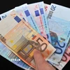 Đồng 10, 20 và 50 euro. (Ảnh: AFP/TTXVN)