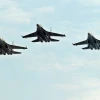 Biên đội máy bay tiêm kích Su-30MK2 của lực lượng không quân Việt Nam bay trình diễn. (Ảnh: Văn Điệp/TTXVN)