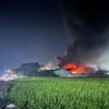 Bắc Giang: Cháy lớn thiêu rụi 1.000m2 nhà xưởng công ty may