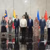 Thứ trưởng Ngoại giao Đặng Hoàng Giang (thứ năm, từ trái sang), Trưởng SOM ASEAN-Việt Nam, tham dự Hội nghị. (Ảnh: TTXVN phát)