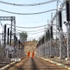 Công nhân trực vận hành tại Trạm biến áp 500kV Pleiku2 (Gia Lai, Việt Nam). (Ảnh: Huy Hùng/TTXVN)