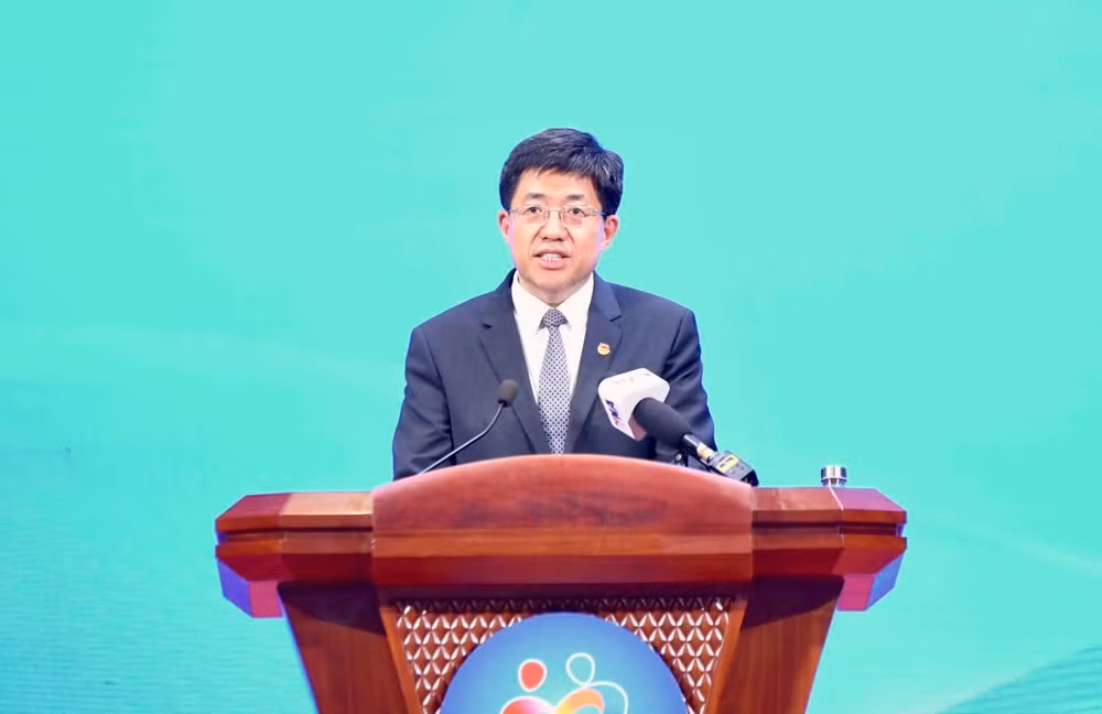gap-go-thanh-nien-viet-trung.png