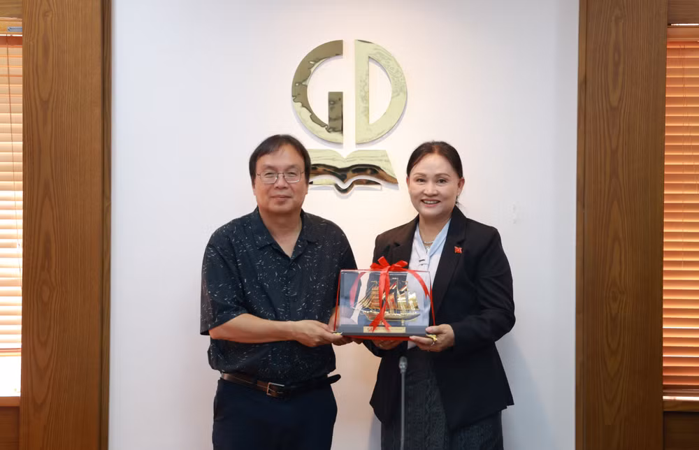 nxb-giao-duc-viet-nam-3626-3.jpg