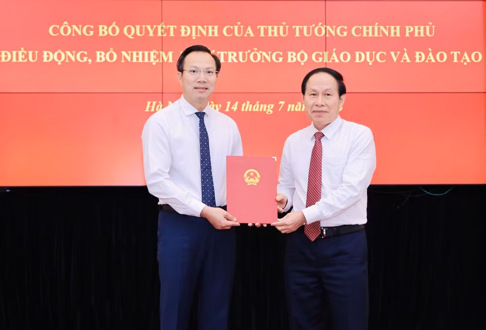 bo-gd-bo-nhiem-thu-truong-2.jpg