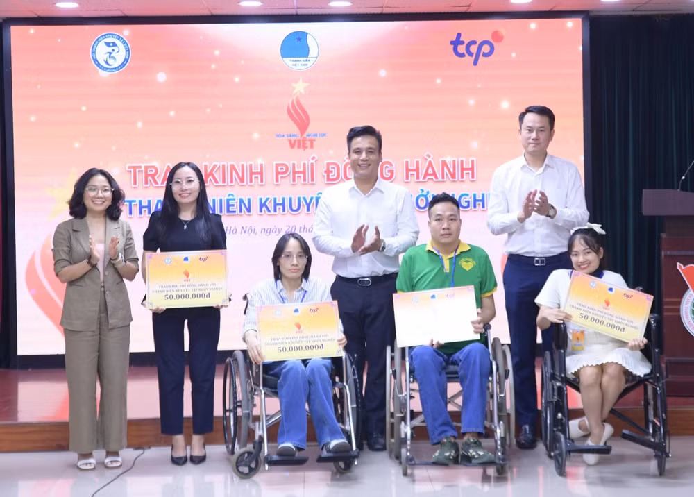 thanh-nien-khuyet-tat.jpg