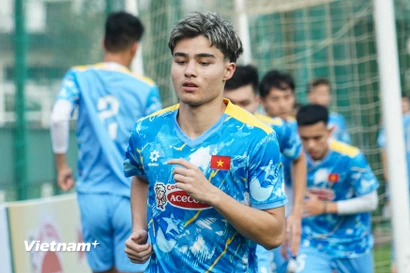 Cầu thủ Việt kiều Antonio Moric được đôn từ đội U19 để tập luyện cùng đội tuyển U23 Việt Nam. (Ảnh: Việt Anh/Vietnam+)