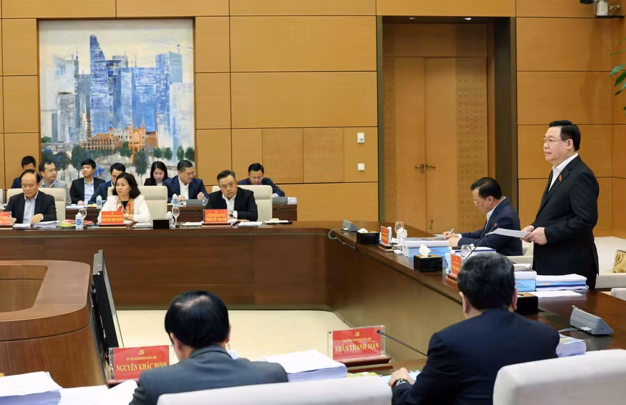 Đảng đoàn Quốc hội làm việc với Ban Thường vụ Thành uỷ Hà Nội về Dự án Luật Thủ đô (sửa đổi); Quy hoạch Thủ đô Hà Nội thời kỳ 2021-2030, tầm nhìn đến năm 2050 và Đồ án điều chỉnh Quy hoạch chung Thủ đô Hà Nội đến năm 2045, tầm nhìn đến 2065. (Ảnh: Nhan Sáng/TTXVN)