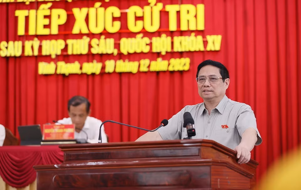 Thủ tướng Phạm Minh Chính phát biểu tại buổi tiếp xúc cử tri huyện Vĩnh Thạnh, Cần Thơ. (Ảnh: Dương Giang/TTXVN)
