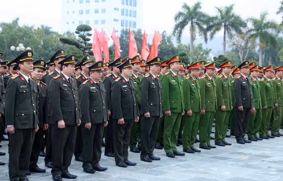 Các lực lượng trong Công an tỉnh Lào Cai tham dự lễ ra quân. (Ảnh: Quốc Khánh/TTXVN)