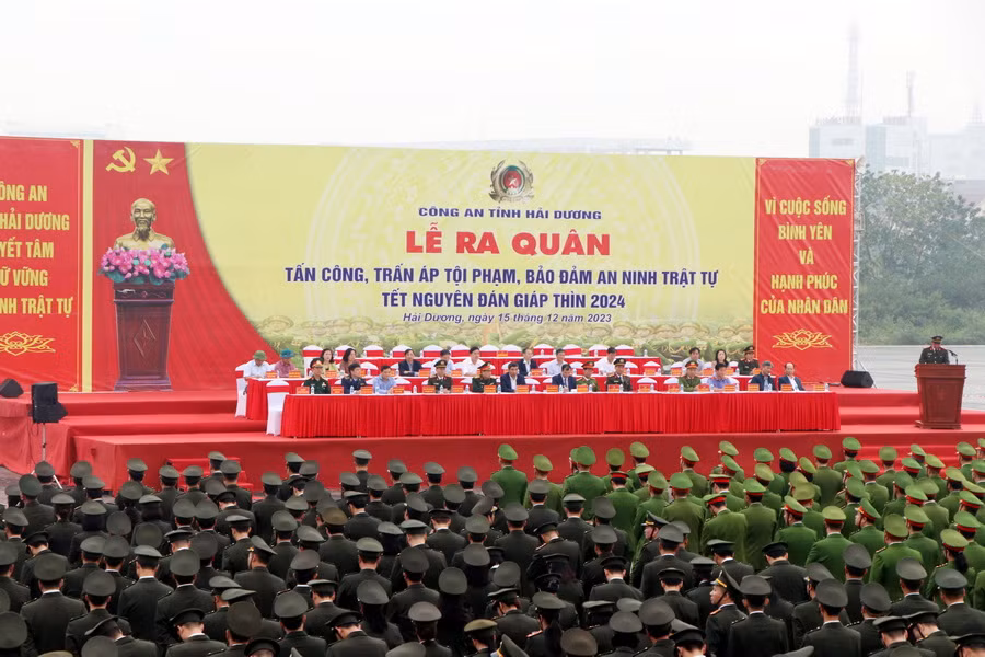 Quang cảnh lễ ra quân. (Ảnh: Mạnh Tú/TTXVN)