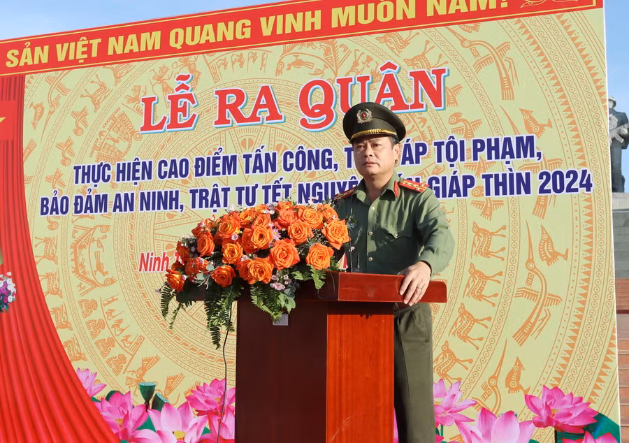 Đại tá Huỳnh Tấn Hạnh, Giám đốc Công an tỉnh Ninh Thuận phát biểu. (Ảnh: Nguyễn Thành/TTXVN)