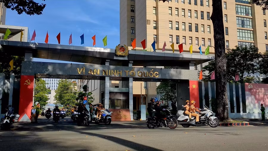 Công an Thành phố Hồ Chí Minh ra quân tấn công tội phạm. (Ảnh: Thành Chung/TTXVN)