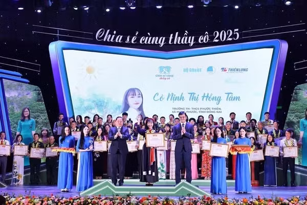 Vinh danh các giáo viên xuất sắc khu vực miền núi, dân tộc thiểu số 