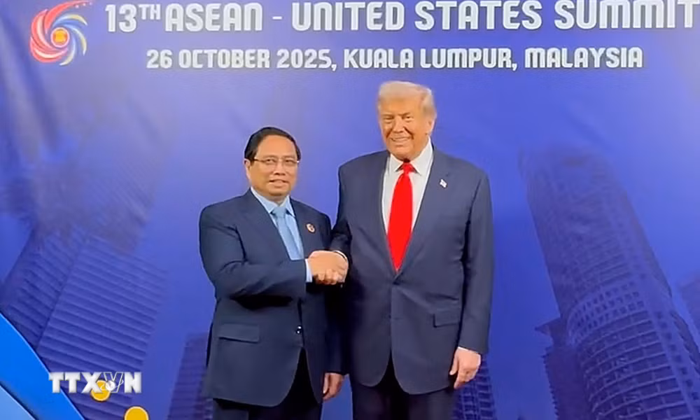 ttxvn-thu-tuong-pham-minh-chinh-donald-trump-tham-du-hoi-nghi-cap-cao-asean-hoa-ky-lan-thu-13-8365173-1.jpg