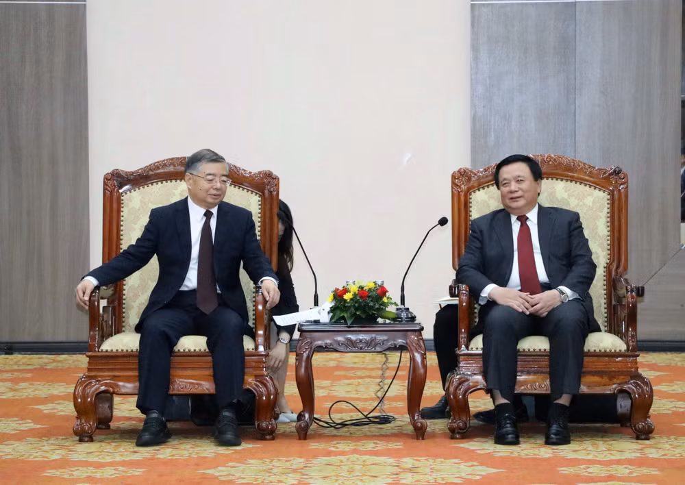 hoi-dam-than-mat-giua-dang-cong-san-viet-nam-va-dang-cong-san-trung-quoc-8403610.jpg
