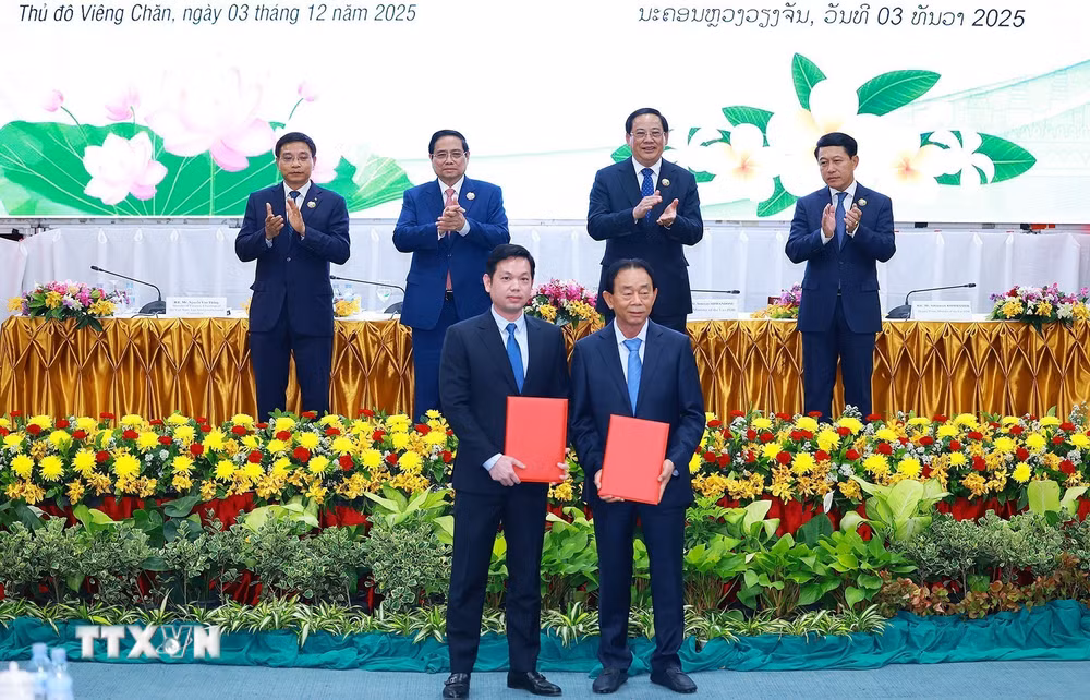 ttxvn-thu-tuong-pham-minh-chinh-du-hoi-nghi-xuc-tien-dau-tu-viet-nam-lao-nam-2025-8448871-2.jpg