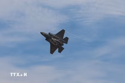 Tên lửa mới có thể nằm gọn trong khoang vũ khí bên trong thân của các máy bay tàng hình như F-35 và F-22.