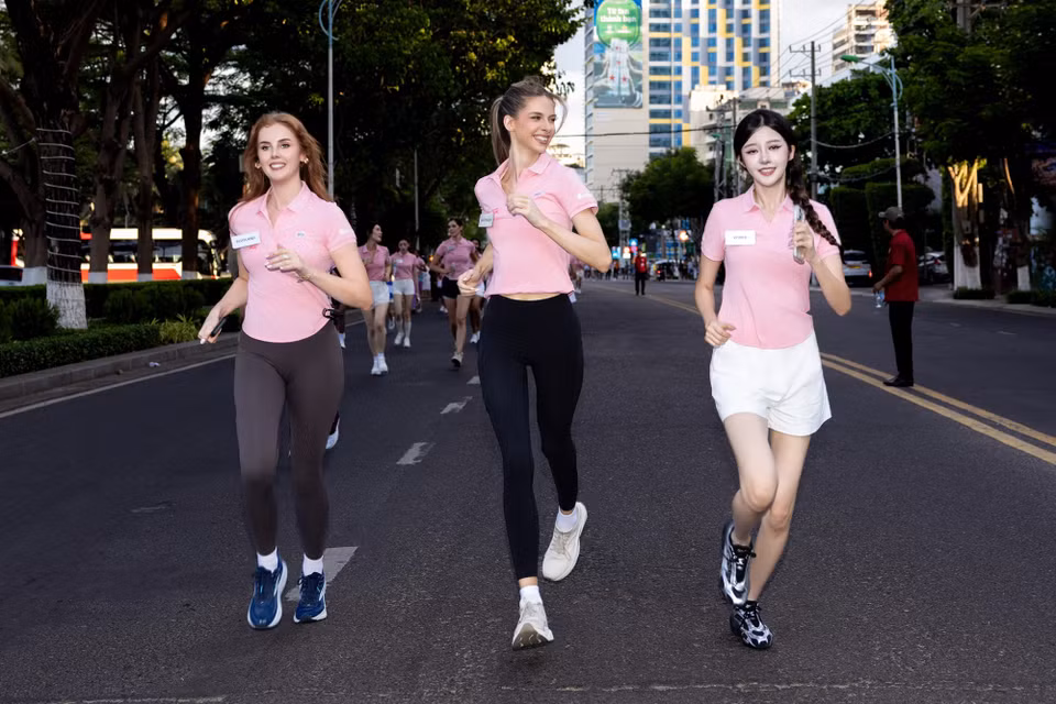 Sau lễ khai mạc Đại hội Thể dục thể thao tỉnh Khánh Hòa, Miss World lần thứ 73 sẽ tiếp tục bước vào loạt phần thi và hoạt động quan trọng tại địa phương. (Ảnh: BTC)
