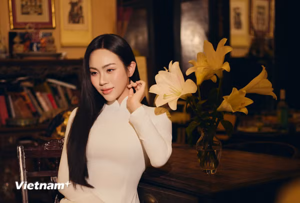 Đặng Ngọc Anh mừng Ngày Giải phóng Thủ đô bằng dự án âm nhạc 'Gửi mùa Thu ở lại'