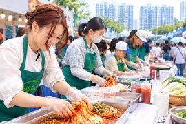 Trải nghiệm thiên đường ẩm thực chuẩn vị Hàn Quốc giữa lòng Hà Nội 