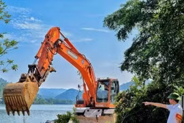Khởi tố 7 người liên quan đến loạt villa trái phép quanh hồ Đồng Đò