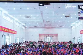 Ca sỹ Chi Dân, người mẫu An Tây cùng 225 bị cáo ra hầu tòa trong đại án ma túy