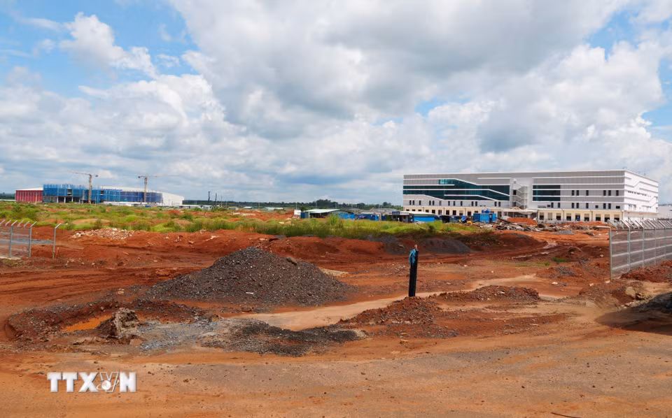 Khu cung cấp suất ăn, sửa chữa máy bay tại sân bay Long Thành đang hoàn thiện. (Ảnh: Công Phong/TTXVN)