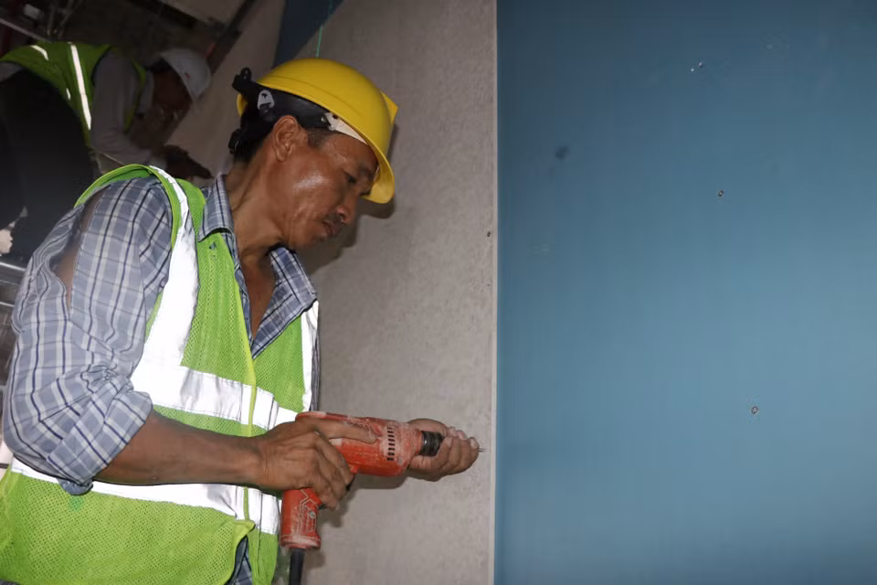 Ốp tường nhà ga hành khách sân bay Long Thành. (Ảnh: Công Phong/TTXVN)